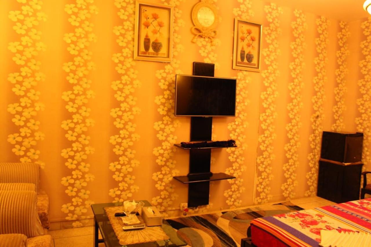 Hotel Clifton Inn การาจี ภายนอก รูปภาพ