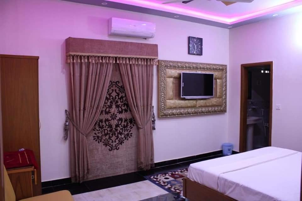 Hotel Clifton Inn การาจี ภายนอก รูปภาพ